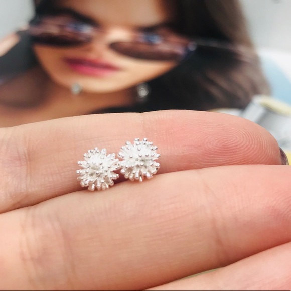 Sterling Silver 925 Stud Earrings - Picture 2 of 4